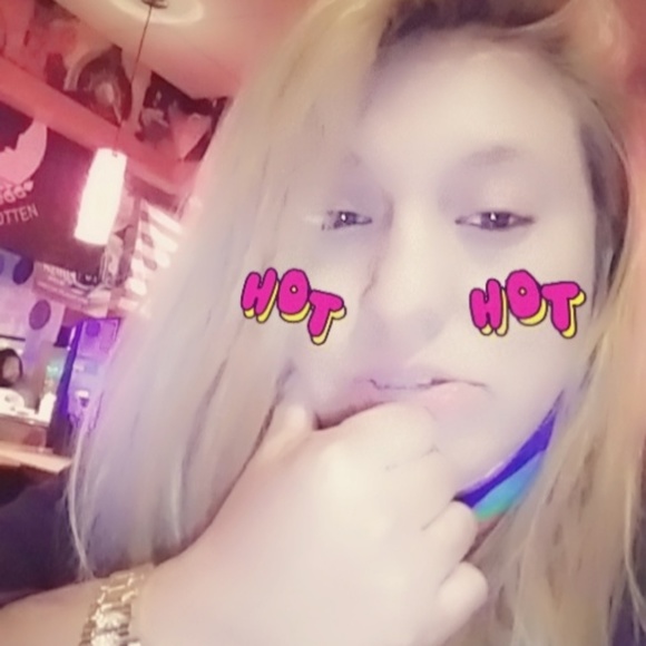 Meet your Posher, Brenda - Picture 1 of 1